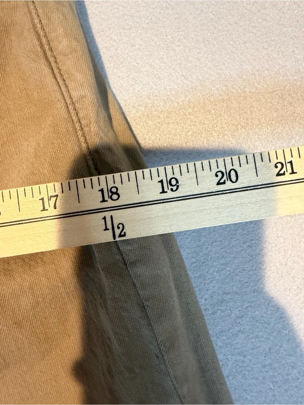 Levi's Slim Straight Khaki Jeans